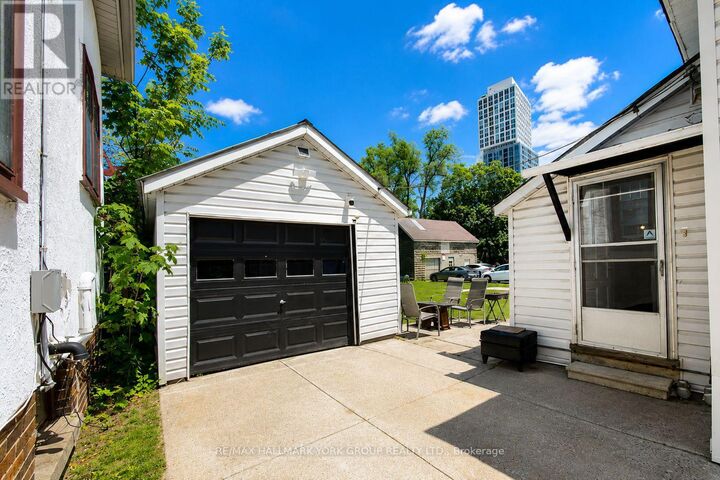 Property Photo:  79 Toronto Street  ON L4N 1V1 