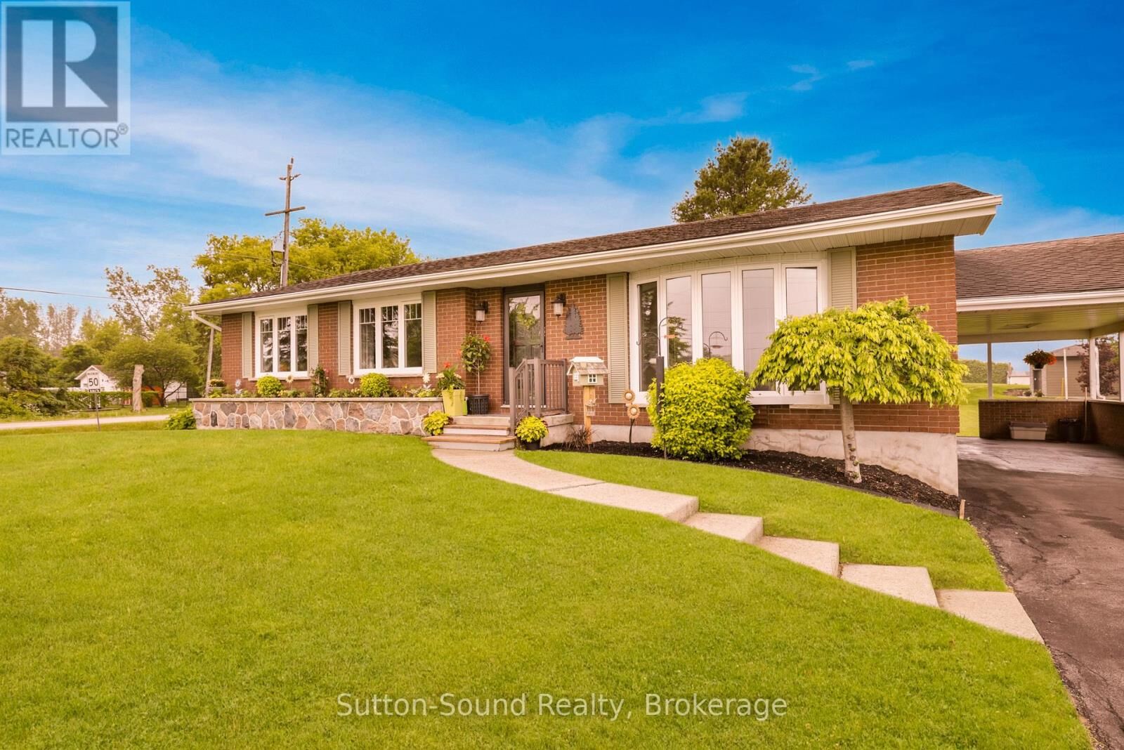 Property Photo: 298436 Range Road ON N4K 0G3