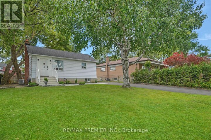 Property Photo:  71 Clark Avenue  ON L3T 1S7 