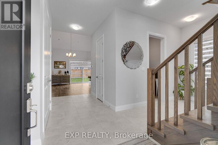 Property Photo: 923 Stonecliffe Walk 5 ON N2P 0K5