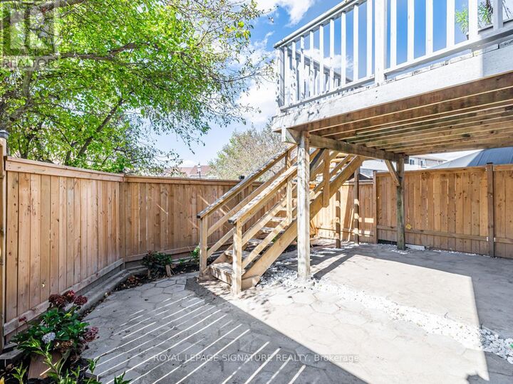 Property Photo:  100 William Curtis Circle  ON L3Y 8L6 