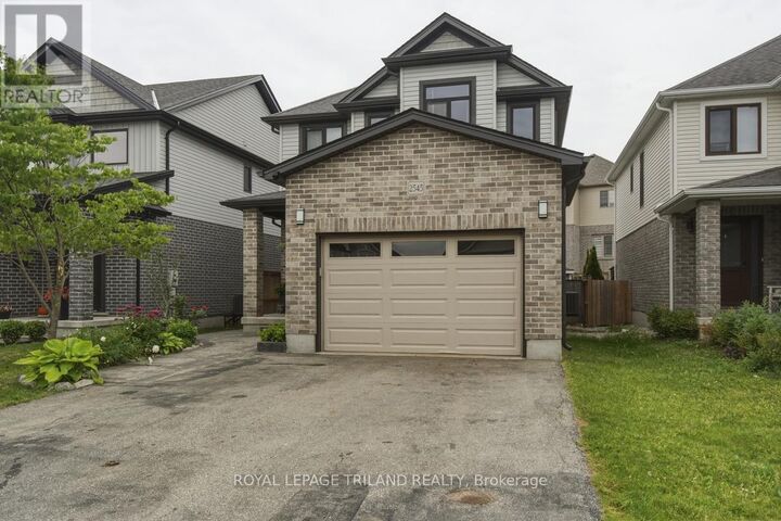 Property Photo:  2545 Asima Drive  ON N6M 0B4 