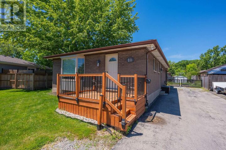 Property Photo: 10 Newleaf Crescent ON L3C 6B4