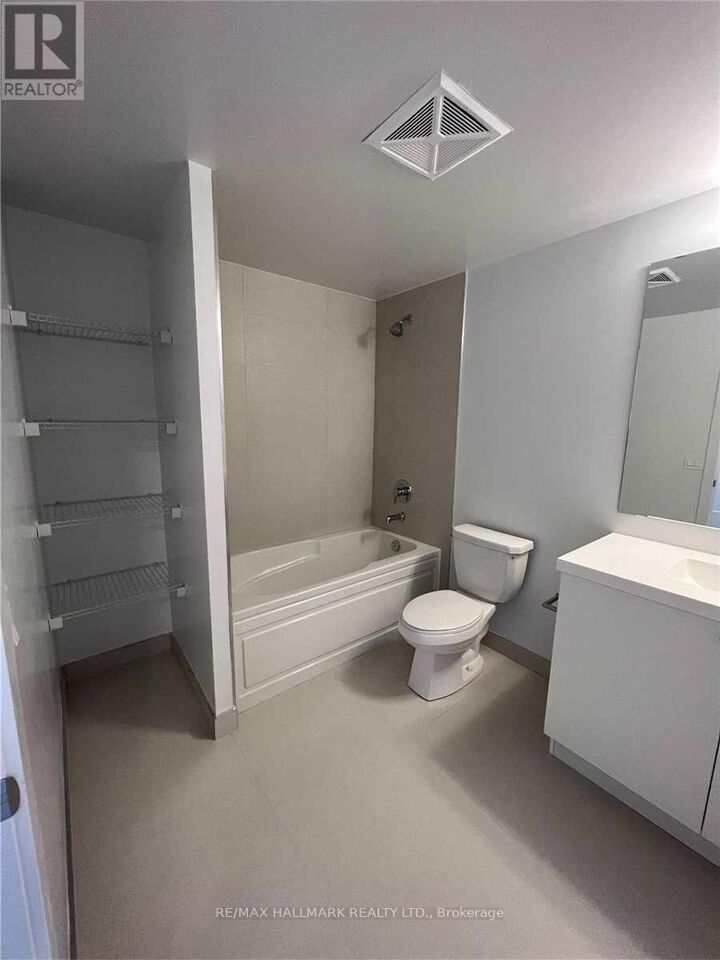 Property Photo:  2550 Simcoe Street North 1517  ON L1L 0R5 