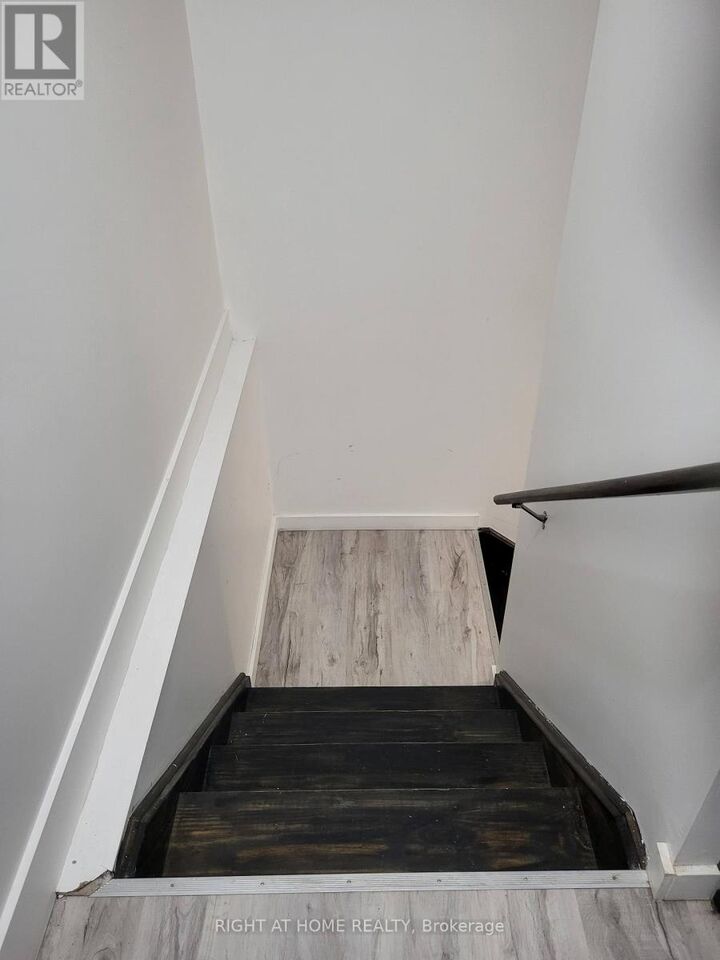 Property Photo:  1048 Hansler Road Lower  ON L3C 7M5 