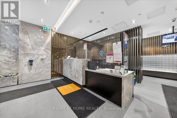 Property Photo:  215 Queen Street West 1907  ON M5A 1S2 