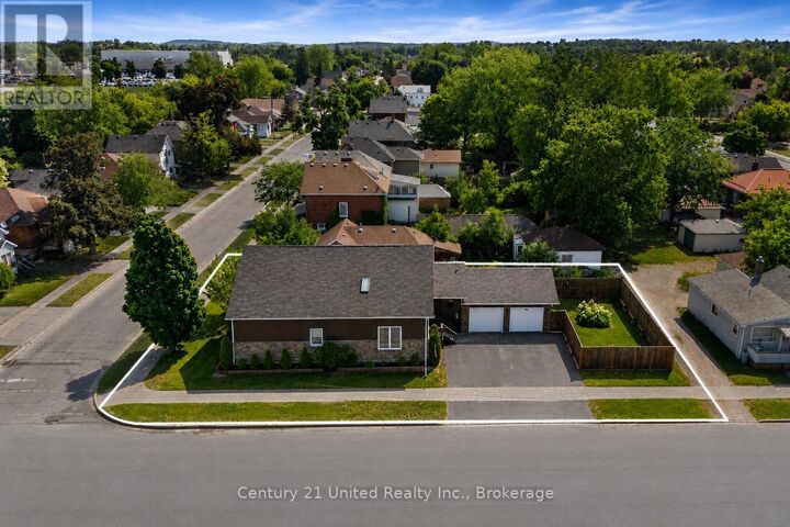 Property Photo: 359 McGill Street ON K9J 1W6