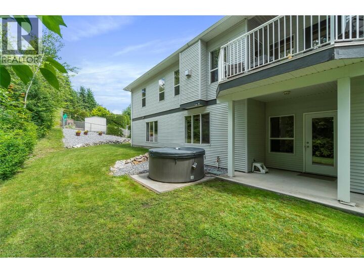 Property Photo: 801 20th Street Northeast 32 BC V1E 2R7