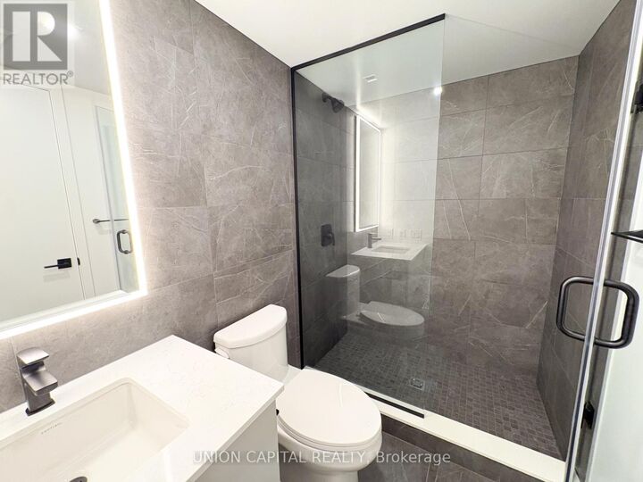 Property Photo:  609 Sherbourne Street 1901  ON M4X 0A4 