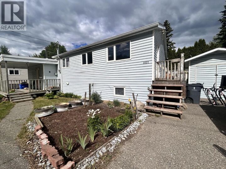 Property Photo: 3022 Hart Highway BC V2K 3X9