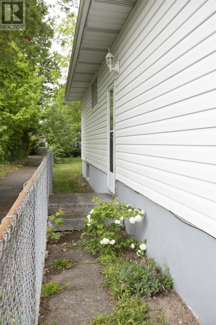 Property Photo: 34 Dauphin Dr ON P6A 5E8