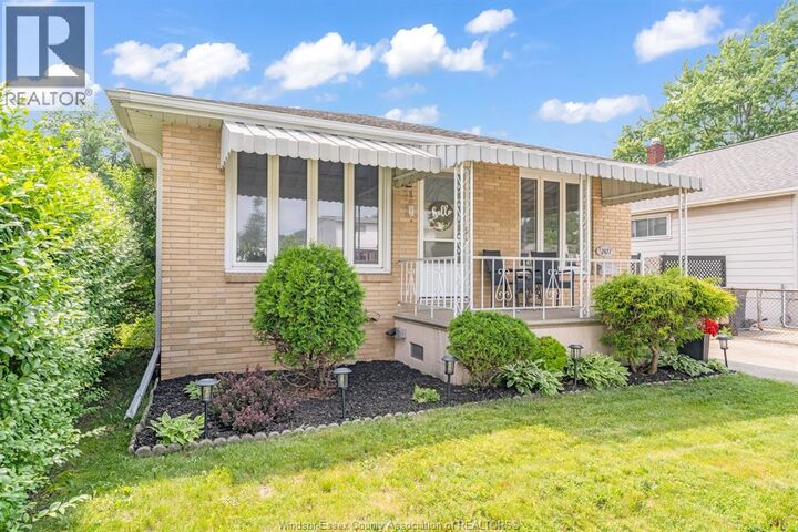 Property Photo:  2471 Chandler Road  ON N8W 4A7 
