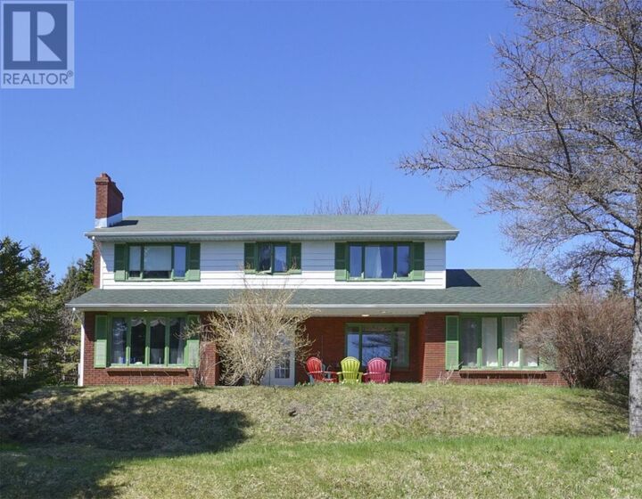 13-17 Roddick Crescent — photo 1