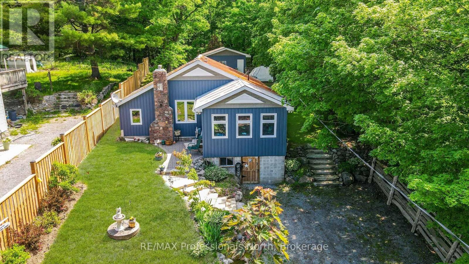 Property Photo:  203 Burleigh Street  ON K0L 1A0 