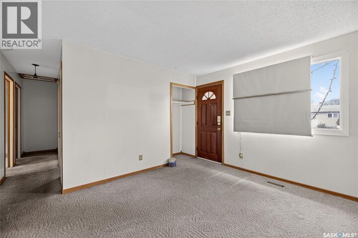 Property Photo:  107 Grant Street  SK S7N 2A2 