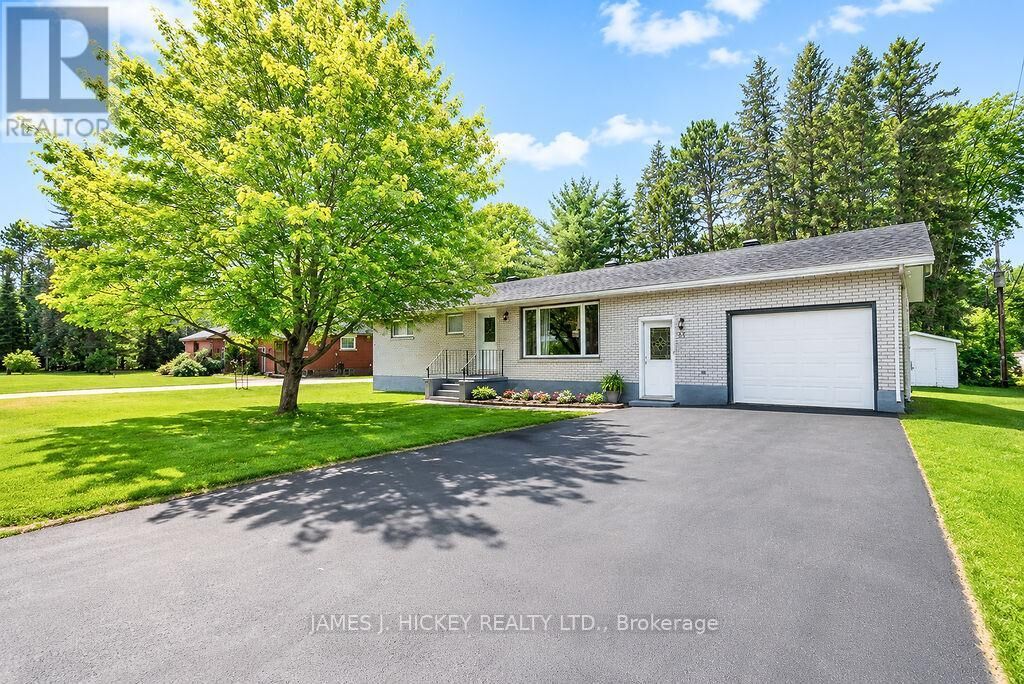Property Photo: 23 Thomas Street ON K0J 1P0