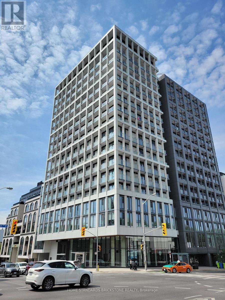 Property Photo: 2020 Bathurst Street 1017 ON M5P 0A6