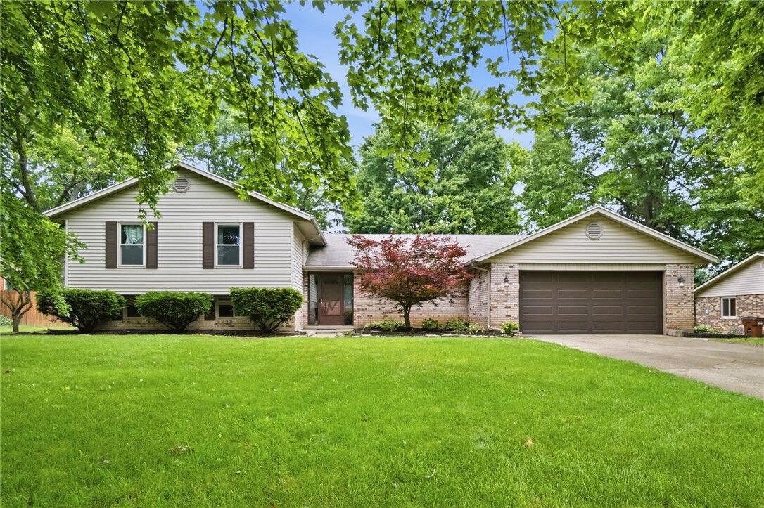 Property Photo:  2033 Meadowside Lane  OH 45458 
