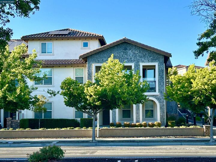 Property Photo: 3373 Central Pkwy CA 94568