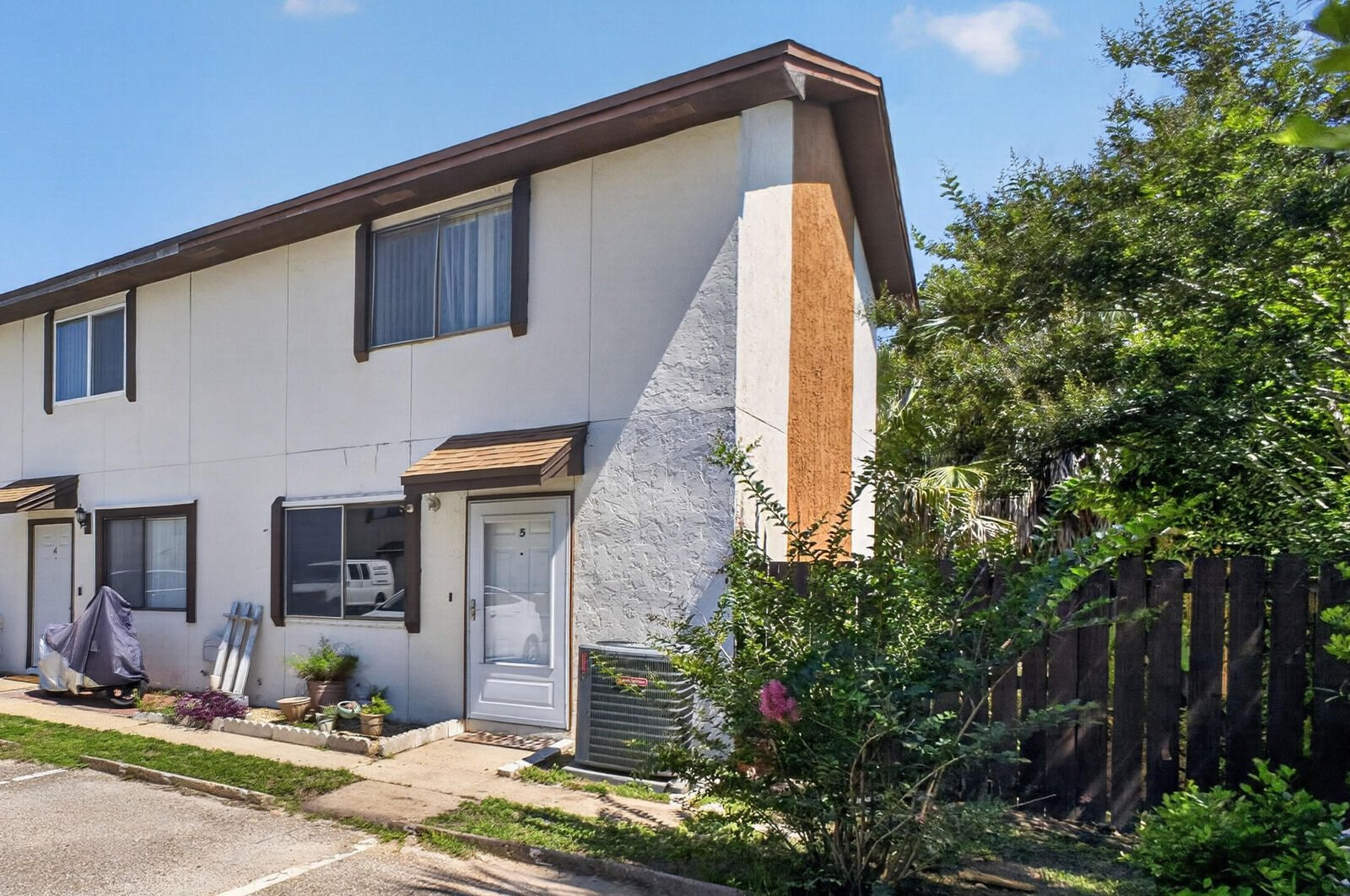 Property Photo:  710 Legion Drive B5  FL 32541 
