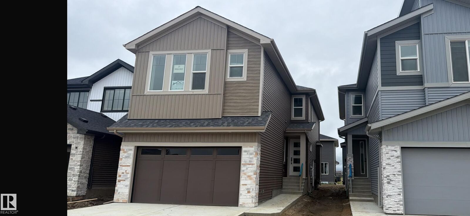Property Photo:  21 Rosa Crescent  AB T8N 7Y4 