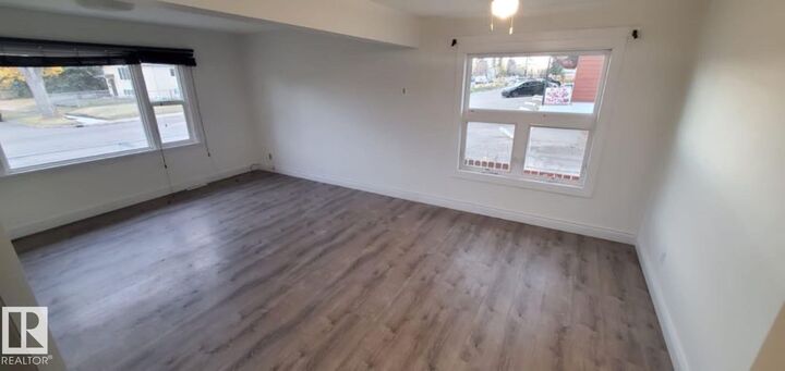 Property Photo:  6422 132 Avenue NW  AB T6V 1T4 