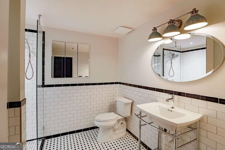 Property Photo:  585 White Circle 504  GA 30605 