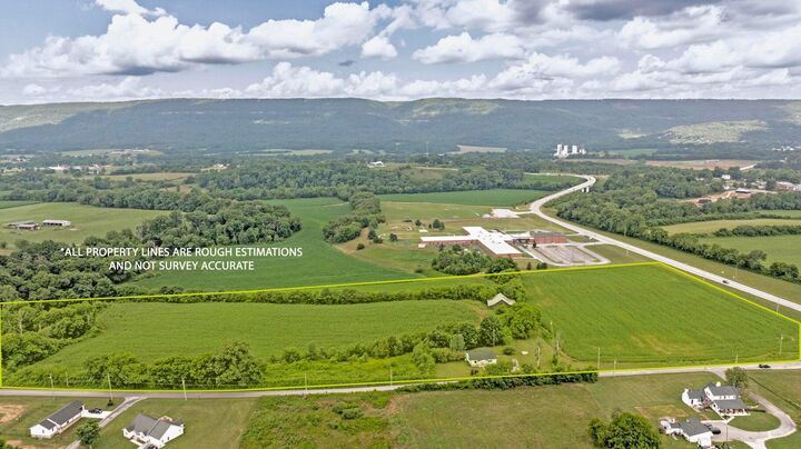 Property Photo: 14329 Lower East Valley Road TN 37367
