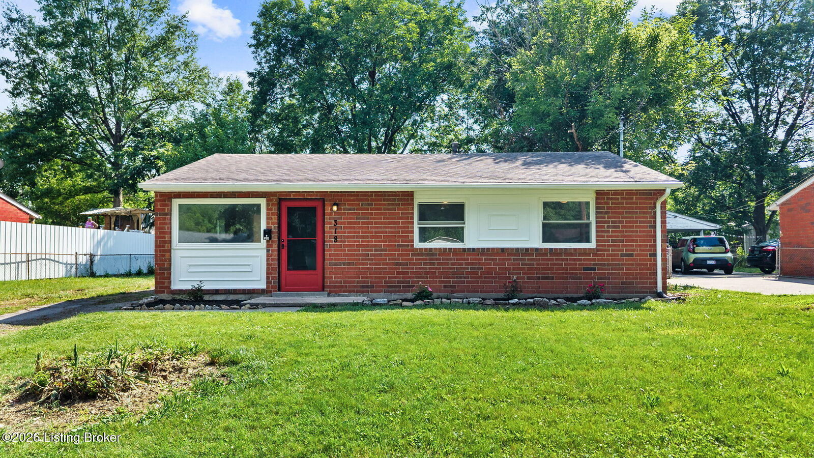 Property Photo:  318 Kilmory Ave  KY 40214 