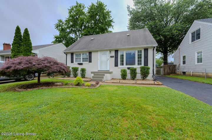 Property Photo: 3030 Radiance Rd KY 40220