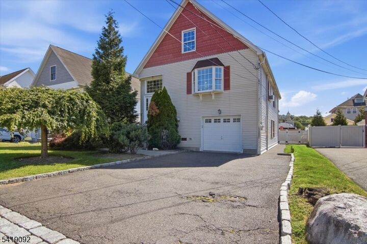 Property Photo:  7 Strickland Ave  NJ 07424 