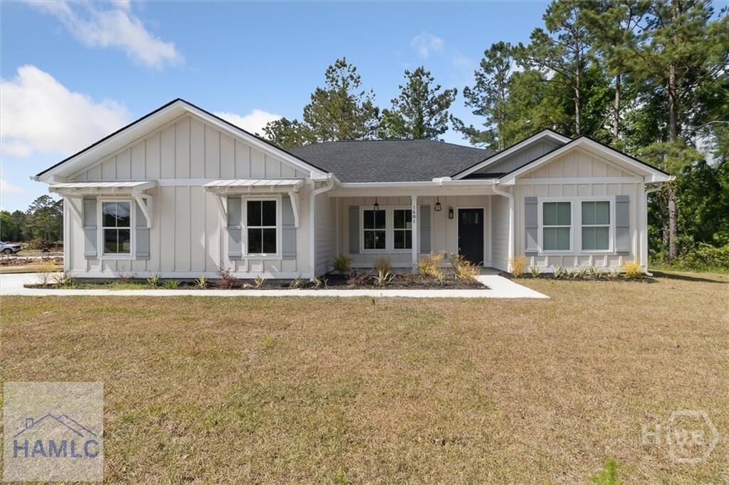 Property Photo:  1681 Ashantilly Drive  GA 31305 