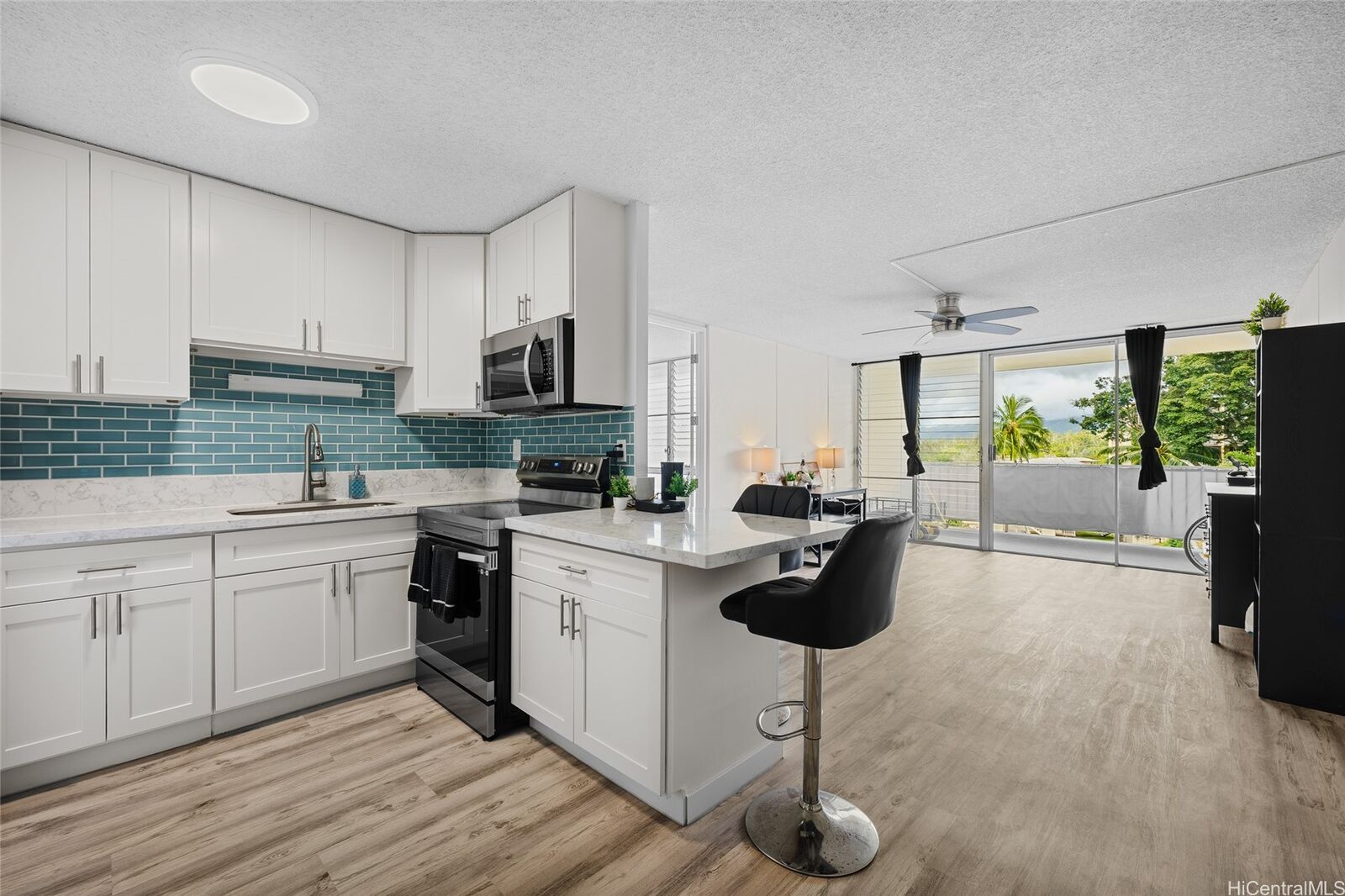 Property Photo:  95-2047 Waikalani Place D404  HI 96789 