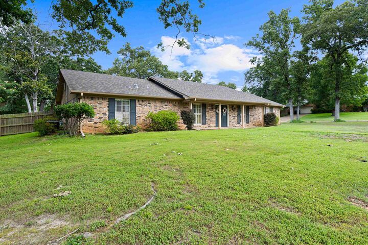 Property Photo:  1915 Sunshine Square  TX 75601 