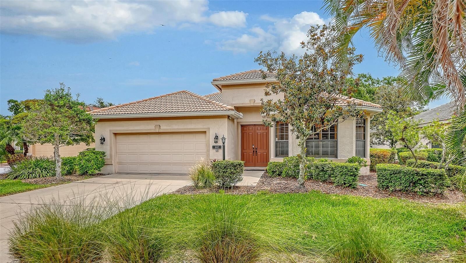 Property Photo:  557 Crane Prairie Way  FL 34229 