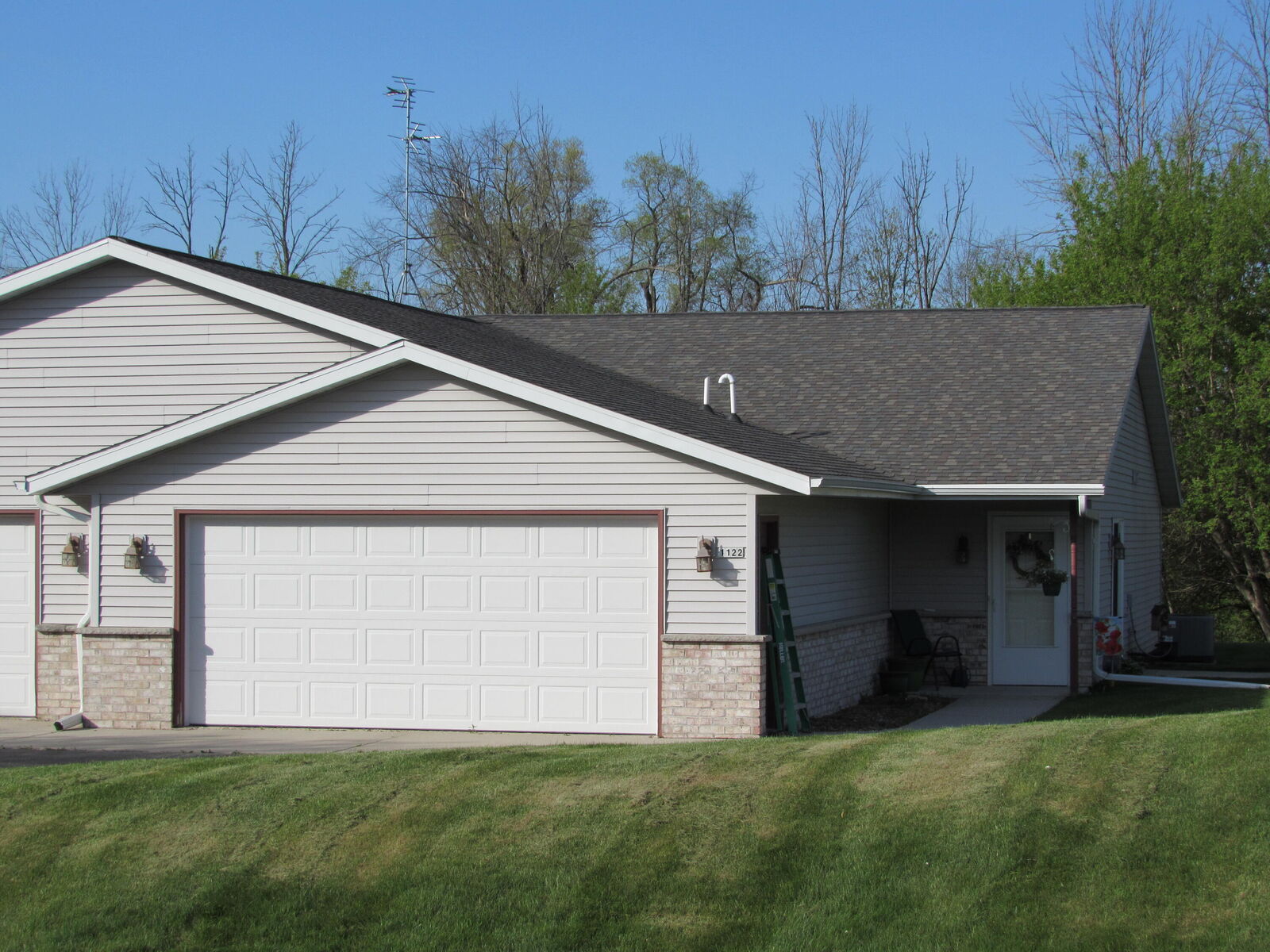 Property Photo: 1122 N 49th St WI 53083