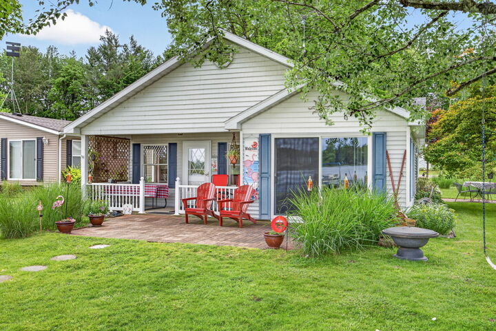 Property Photo:  5420 Timberbend Road  MI 49679 