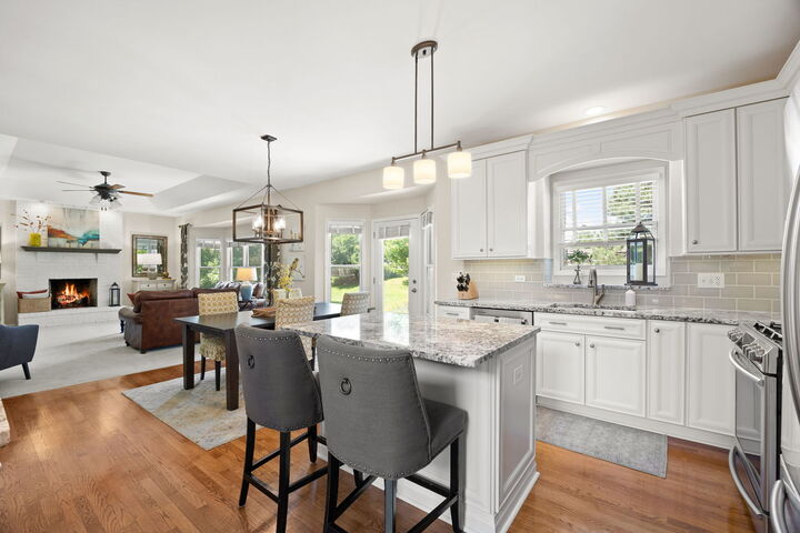 Property Photo: 2679 Freeland Circle IL 60564