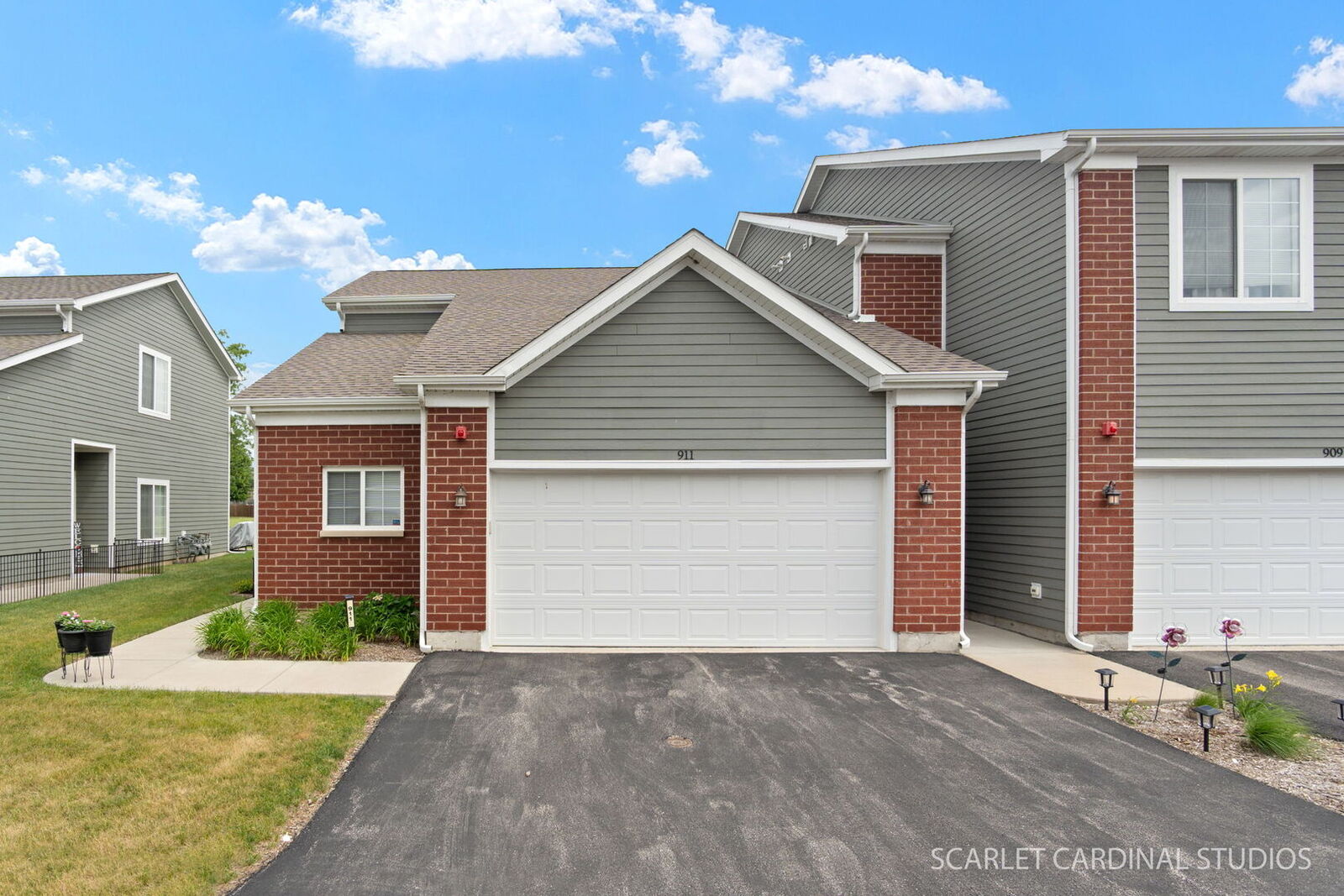 Property Photo: 911 Gillespie Lane IL 60560