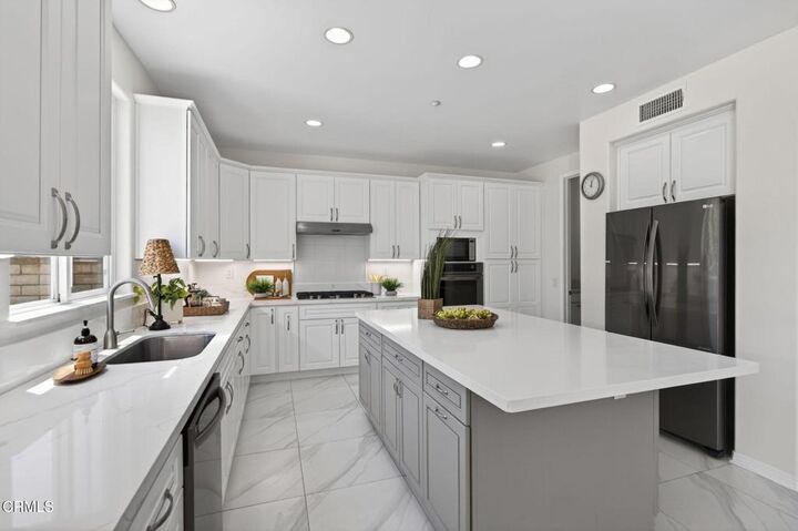 Property Photo:  2096 Mission Hills Drive  CA 93036 
