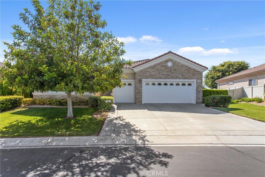 Property Photo: 1709 Reyes CA 92223