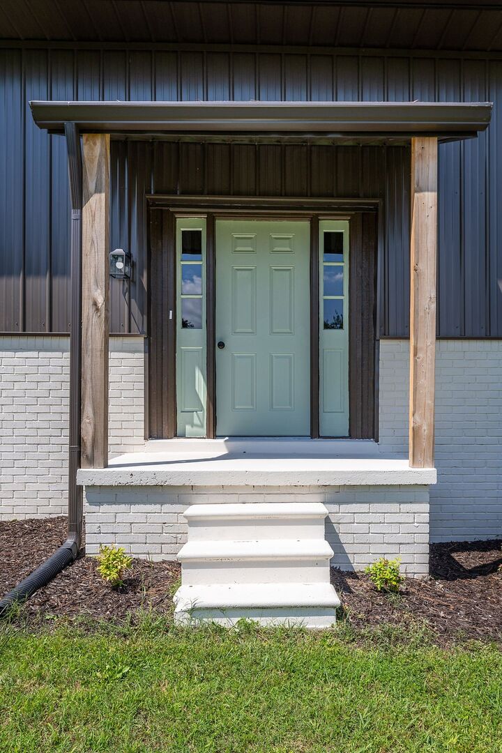 Property Photo: 1708 Deer Hollow Dr TN 38464