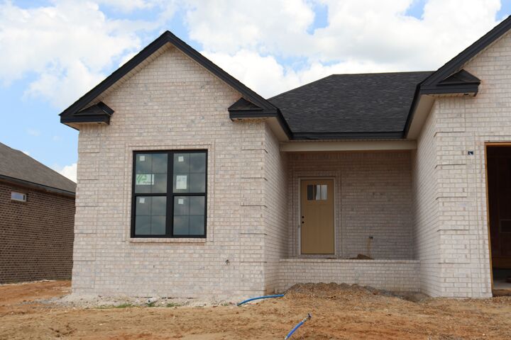 Property Photo:  221 Harvest Moon Dr  TN 37043 