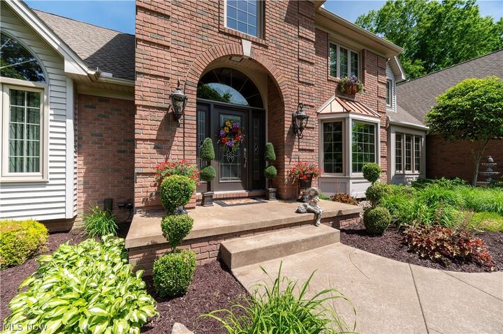 Property Photo: 5581 Kingwood Lane OH 44420
