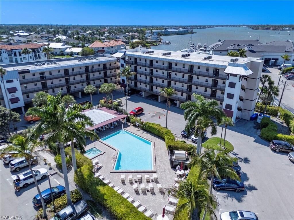 Property Photo: 803 River Point Dr 107B FL 34102