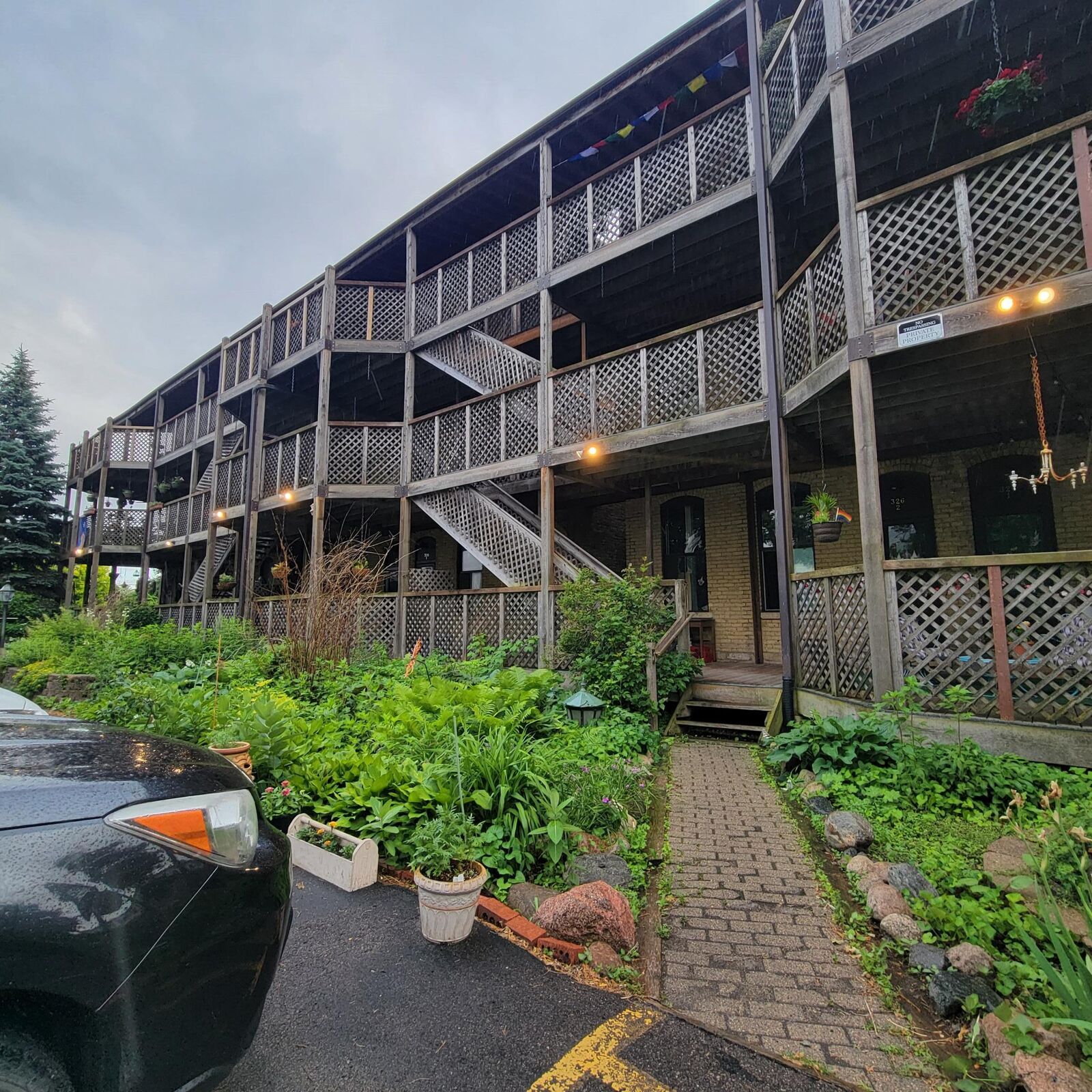 Property Photo: 326 E 18th Street 3265 MN 55404