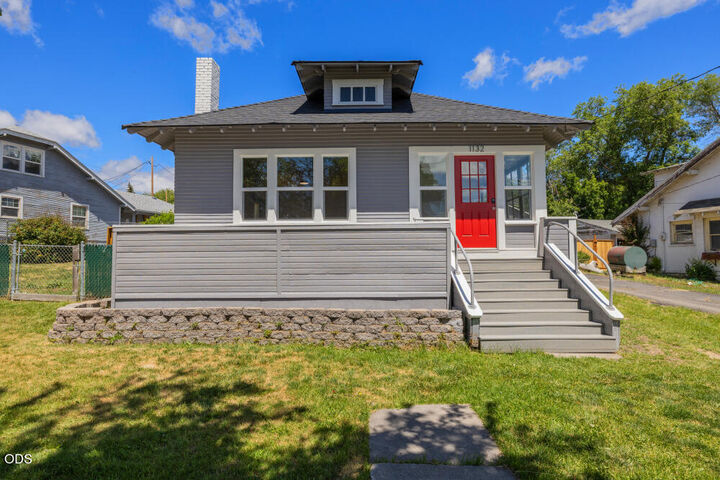 Property Photo:  1132 Crescent Avenue  OR 97601 