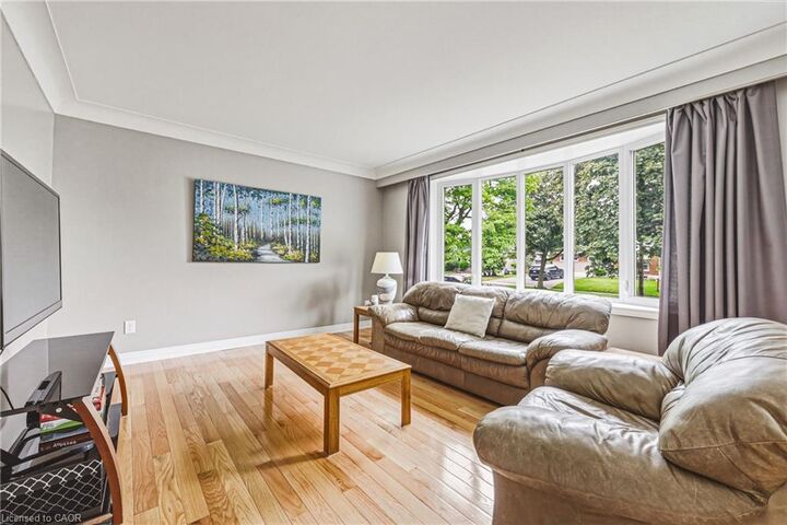 Property Photo:  1208 Homewood Drive  ON L7P 2M4 