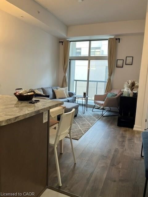 Property Photo:  81 Robinson Street 1003  ON L8P 0C2 