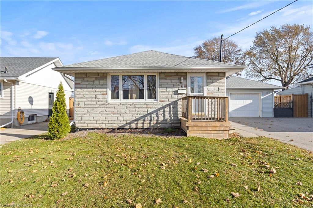 Property Photo: 14 Westmount Avenue Lower ON L2V 2W1